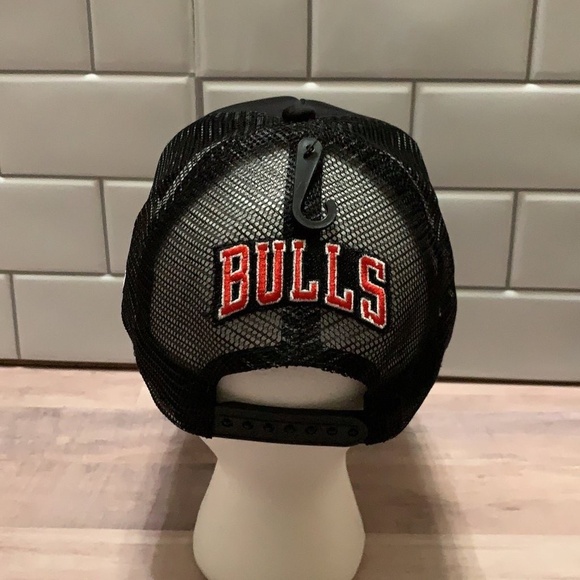 Chicago Bulls Ultra Game SnapBack Trucker Hat NWT - Picture 4 of 6